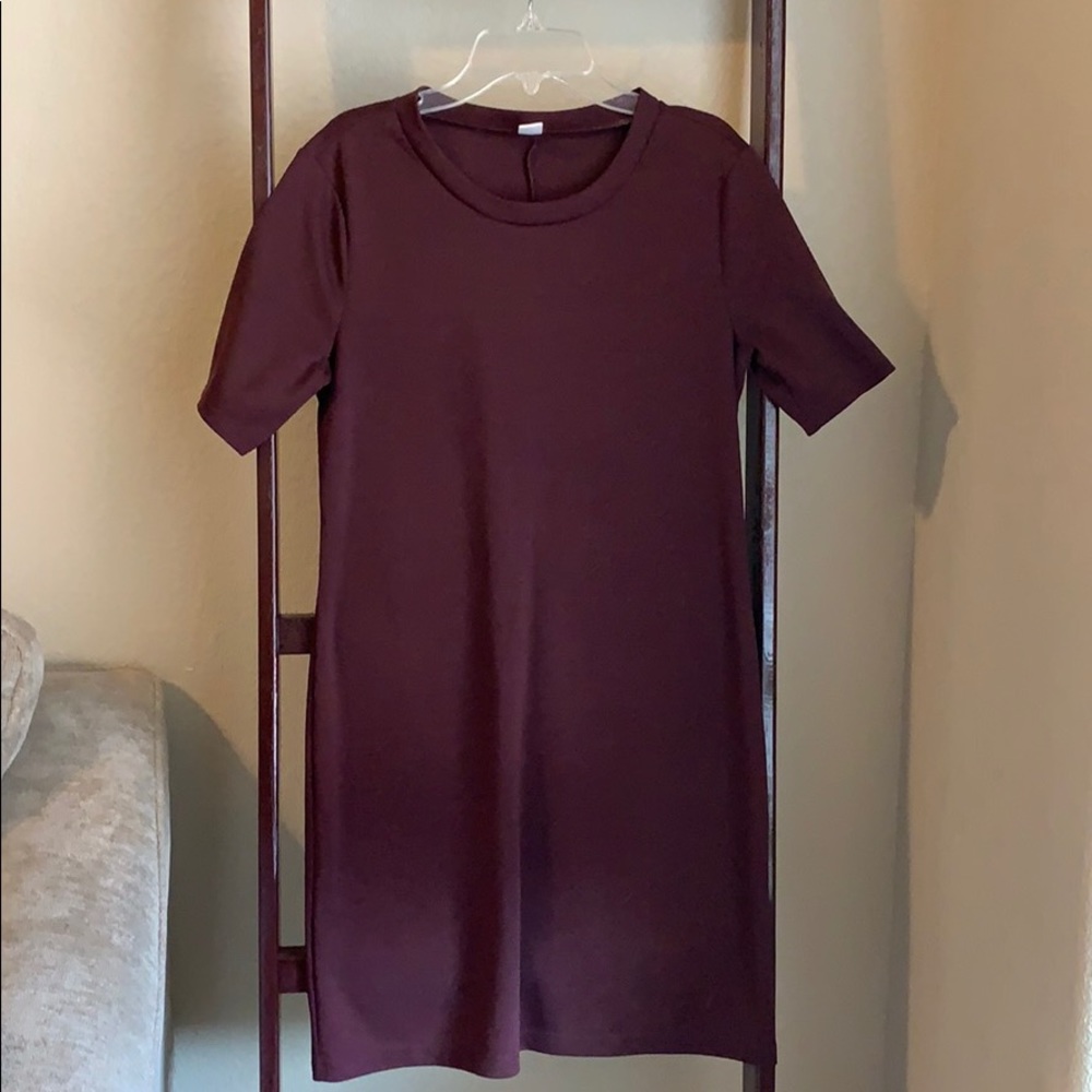 Maroon T-Shirt Dress 🖤